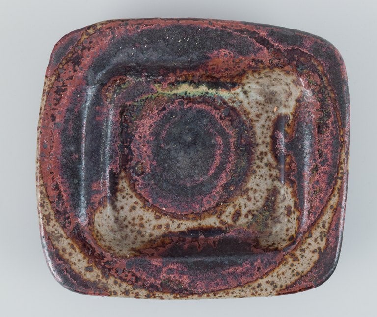 European studio ceramic artist. Unique ceramic bowl with brown glaze. - 2