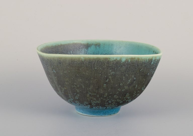 Berndt Friberg for Gustavsberg, Sweden. "Selecta" ceramic bowl in eggshell glaze with blue and green - 2