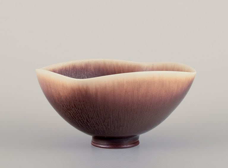 Berndt Friberg for Gustavsberg, Sweden. Unique Studiohand ceramic bowl with brown-toned glaze. - 2