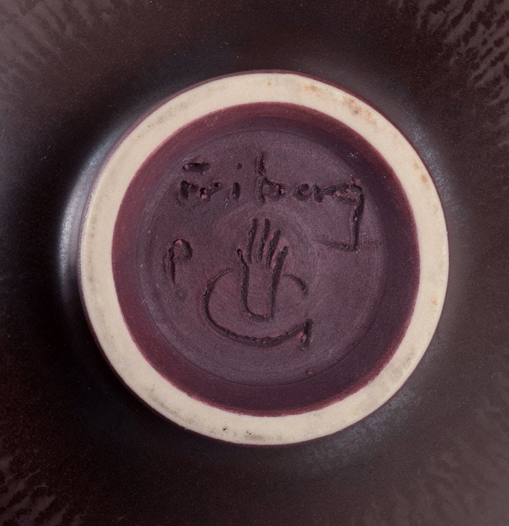 Berndt Friberg for Gustavsberg, Sweden. Unique Studiohand ceramic bowl with brown-toned glaze. - 7