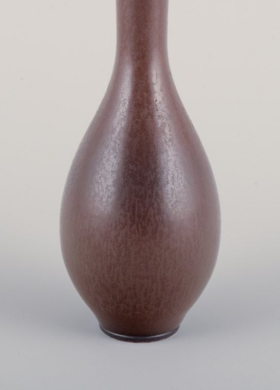 Berndt Friberg for Gustavsberg, Sweden. Unique Studiohand ceramic vase in brown tones. - 4