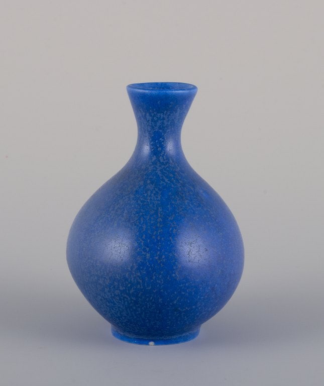 Berndt Friberg for Gustavsberg, Sweden. Ceramic vase with blue glaze. Bulbous shape. - 2