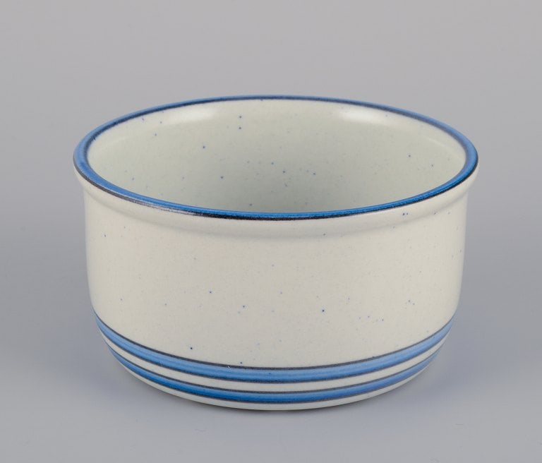 Stig Lindberg for Gustavsberg. A set of four "Dart" stoneware coffee cups and saucers, along with a - 6