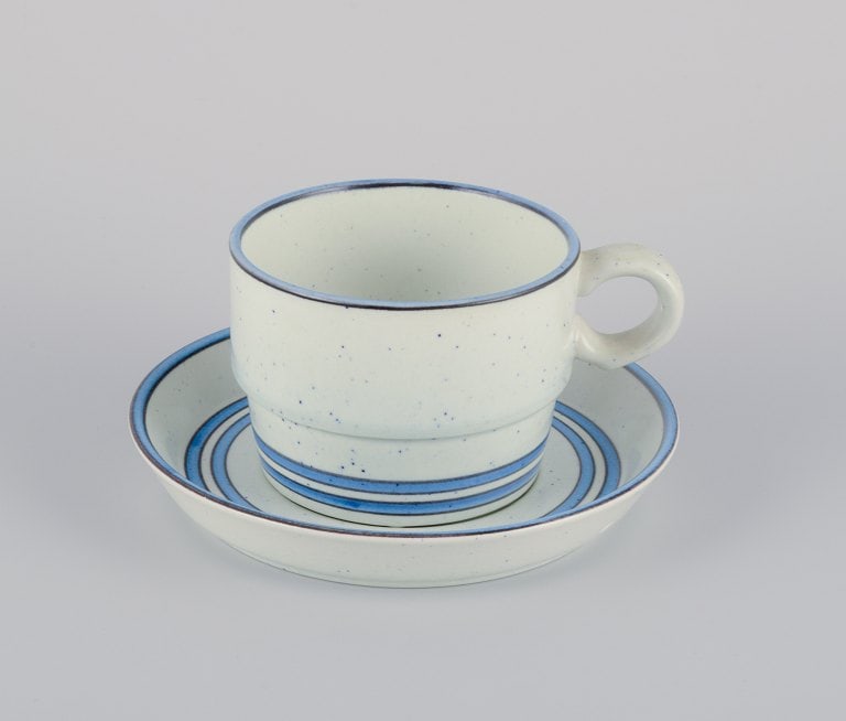 Stig Lindberg for Gustavsberg. A set of four "Dart" stoneware coffee cups and saucers. Hand-painted. - 2