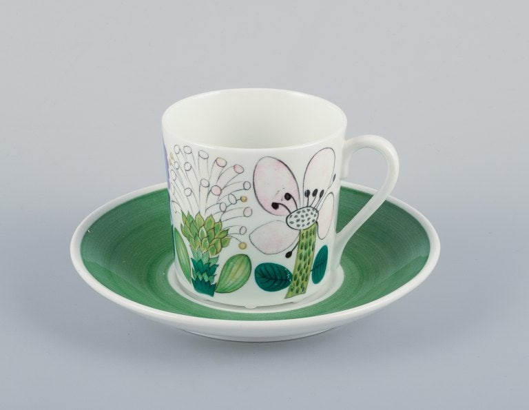 Stig Lindberg for Gustavsberg, Sweden. Rare "Tahiti" coffee cup with saucer. Hand-painted with: Title: Stig Lindberg for Gustavsberg, Sweden. Rare "Tahiti" coffee cup with saucer. Hand-painted with floral motifs. Retro style. Description: Stig Lindberg for Gustavsberg, Sweden. Rare "Tahiti" coff