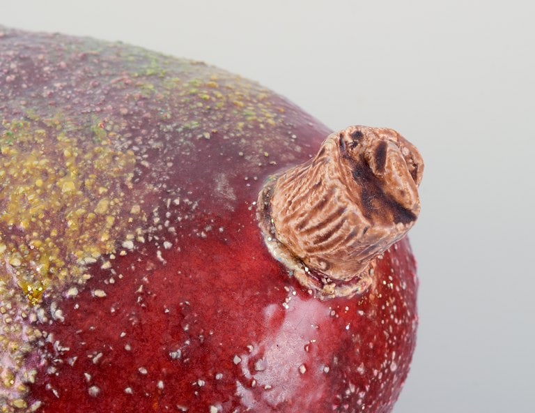 Linda Mathison, Swedish contemporary ceramic artist, unique ceramic sculpture in an organic form - 6