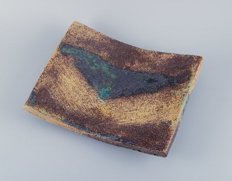Linda Mathison, Sweden, large unique ceramic dish on four feet in modernist style. Abstract motif. - 2