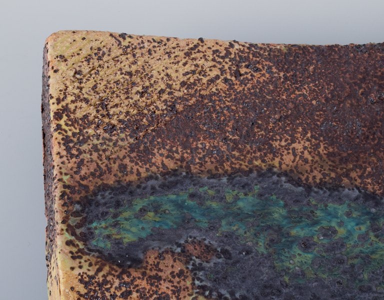 Linda Mathison, Sweden, large unique ceramic dish on four feet in modernist style. Abstract motif. - 4