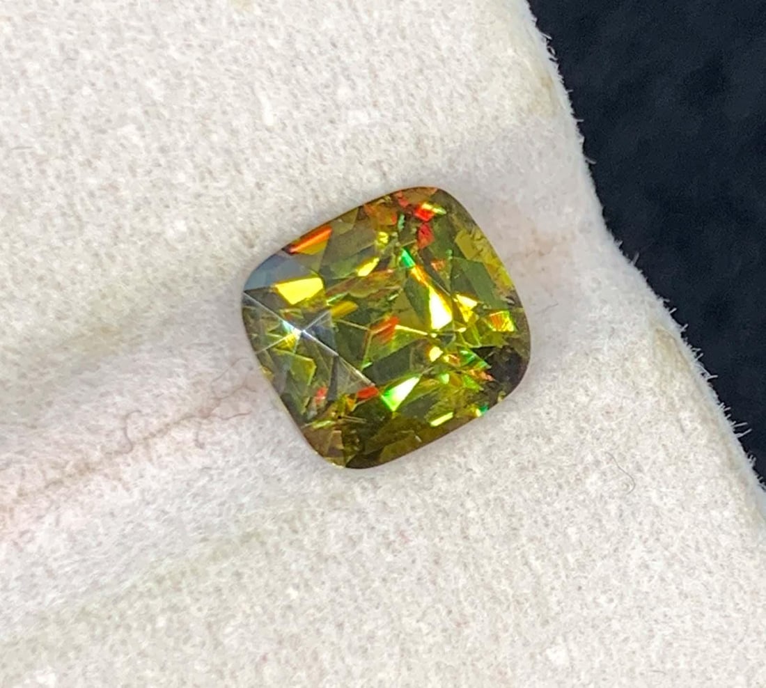 Lustrous Green Sphene Gemstone: Multi Color Cushion Cut, 2.66 Carat - 3