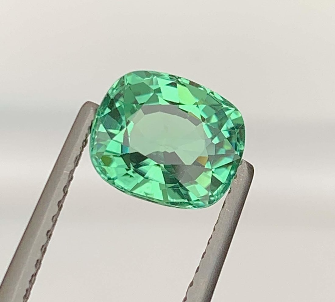 Light Seafoam Color Tourmaline Gemstone: Natural October Birthstone, Africa (2.15 CT) - 4