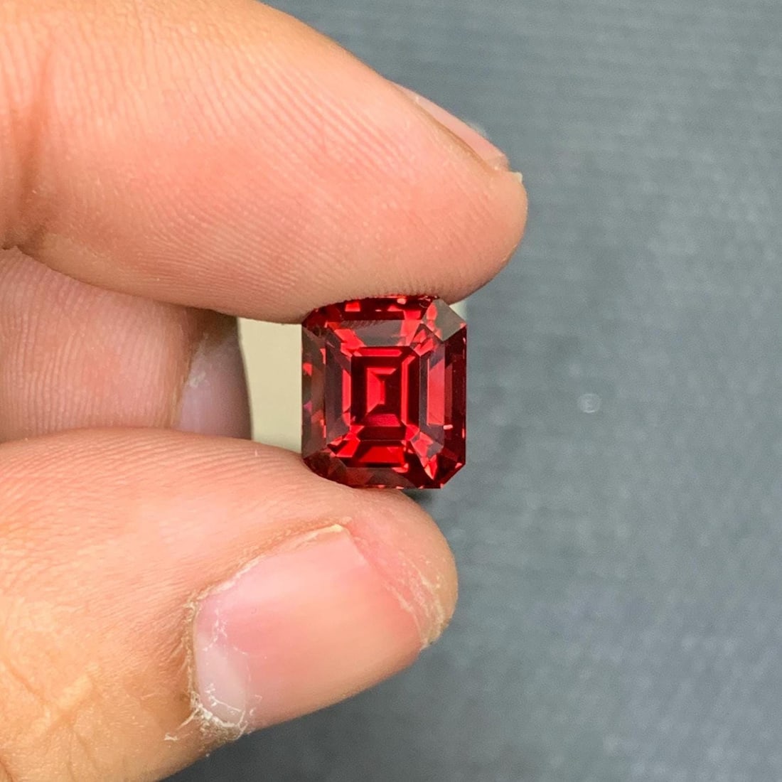 Tanzania Bloody Red Garnet Gemstone: Emerald Cut, 6.31 Carat: Title: Tanzania Bloody Red Garnet Gemstone: Emerald Cut, 6.31 Carat Description: Materials: Gemstone: Garnet Carat weight: 6.31 • Weight : 6.31 carat • Dimension : 9.8*8.4*7.9mm