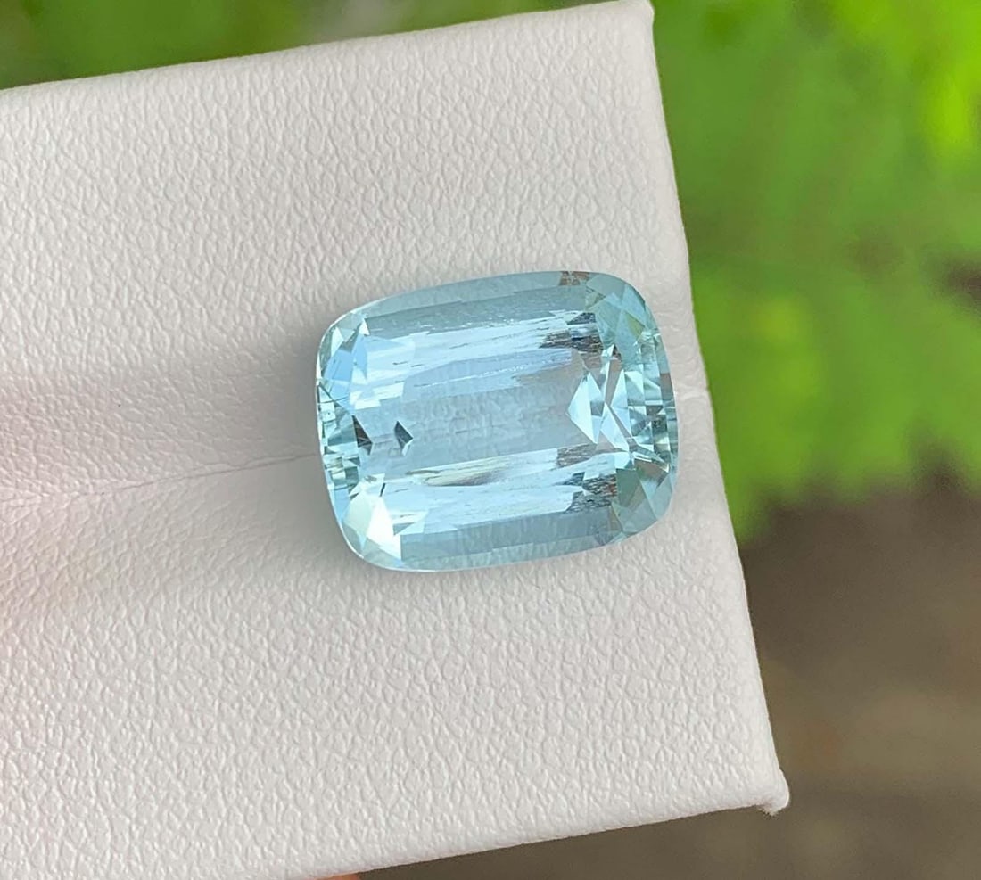 Natural Aquamarine Gemstone: 9.03 Carat Cushion Cut, Pakistan Origin - 4
