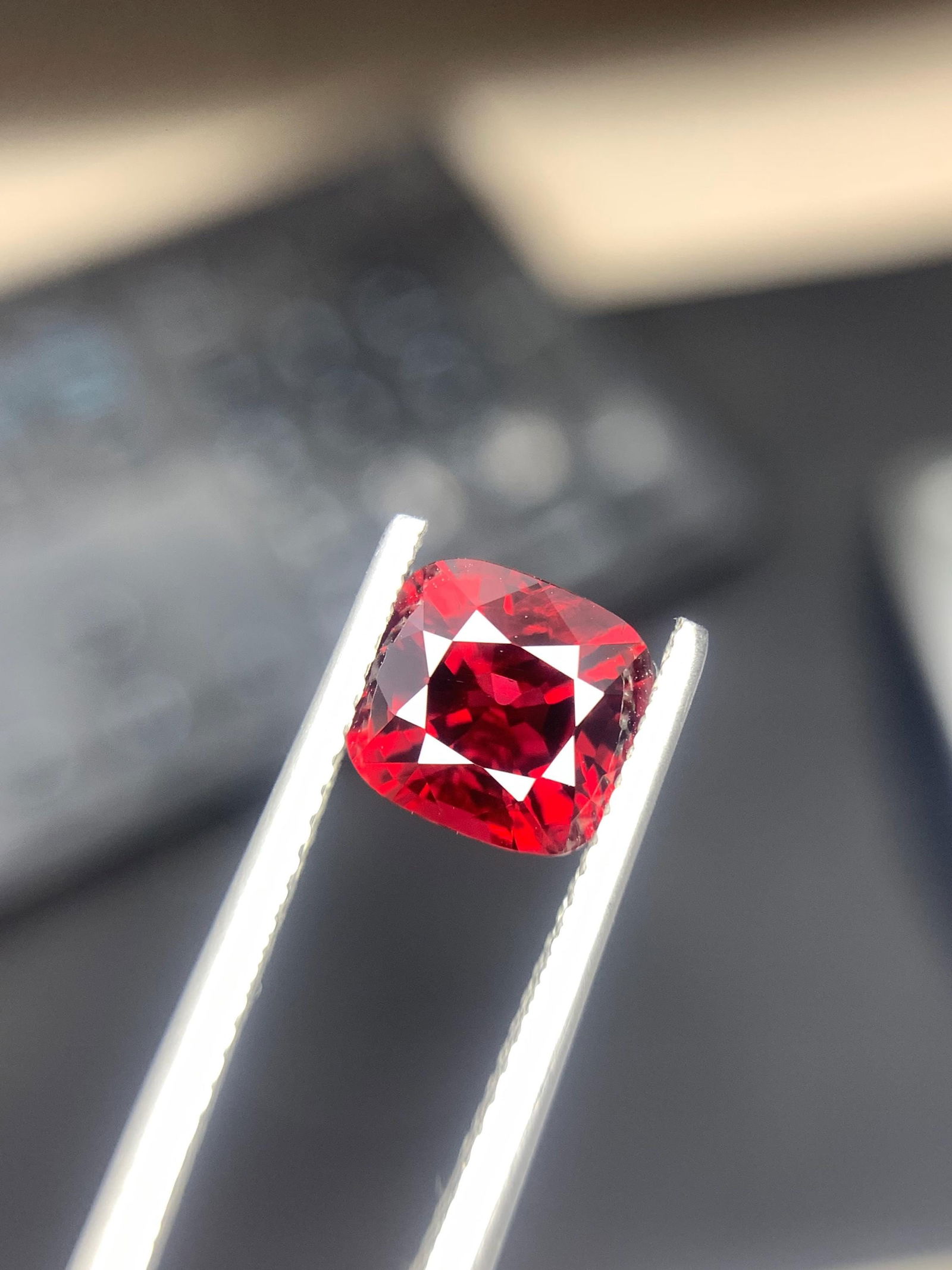 Pigeon Blood Burma Red Spinel Cushion Cut Gemstone - 2.390 Carat: Title: Pigeon Blood Burma Red Spinel Cushion Cut Gemstone - 2.390 Carat Description: Materials: Gemstone: Spinel Carat weight: 2.390 ��������
