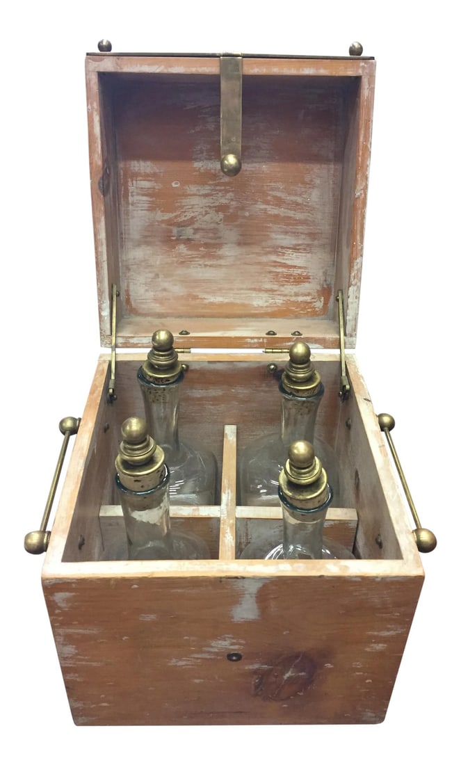 Old Spirits Box & Bottles (1 of 11)