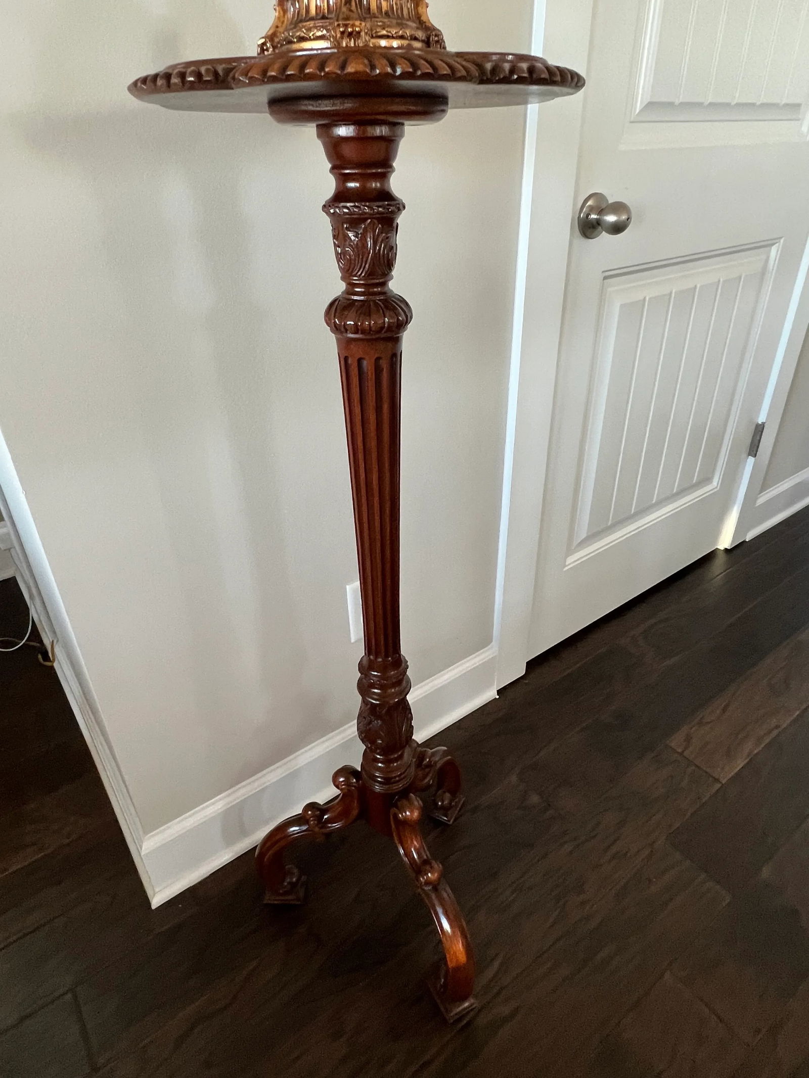 Vintage Carved Mahogany Pedestal Plant Stand - 2