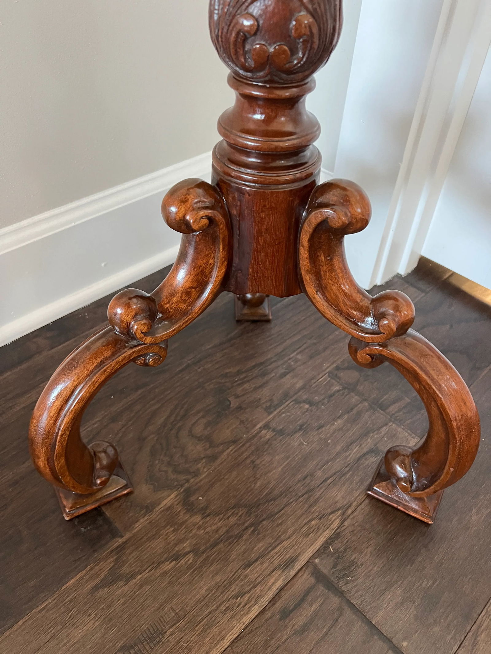 Vintage Carved Mahogany Pedestal Plant Stand - 4