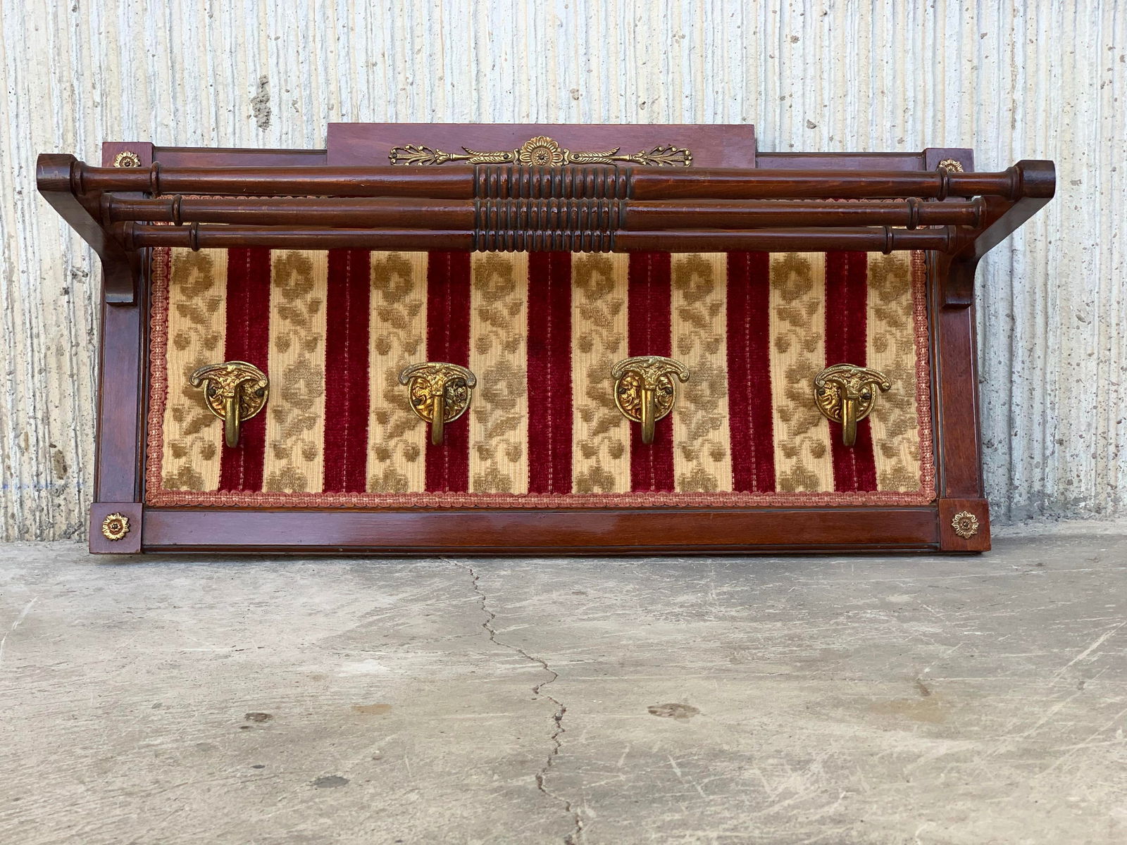 1950s Italian Design Midcentury Brass and Velvet Wall Coat Rack - 3