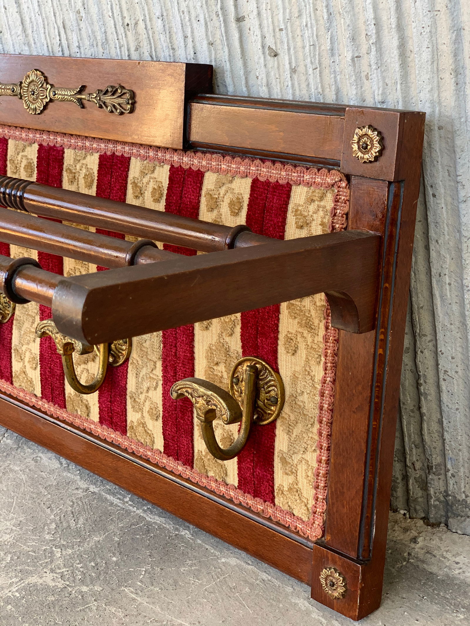 1950s Italian Design Midcentury Brass and Velvet Wall Coat Rack - 6