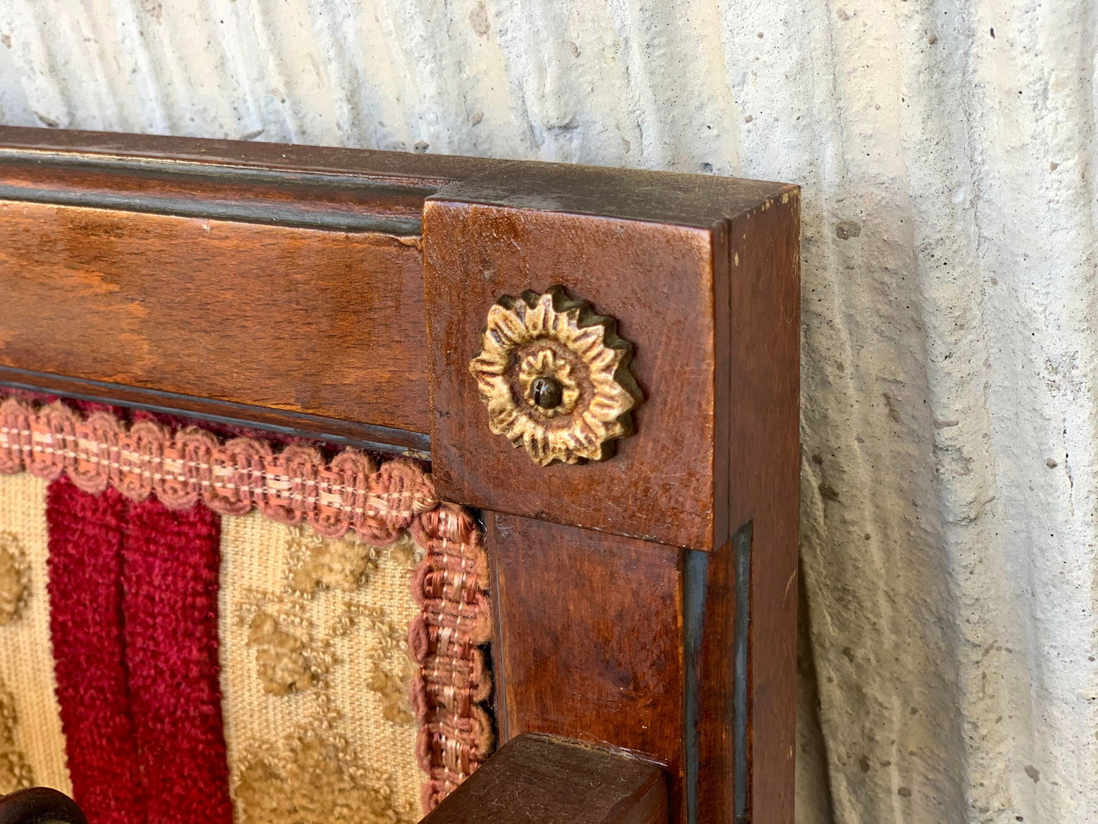 1950s Italian Design Midcentury Brass and Velvet Wall Coat Rack - 7