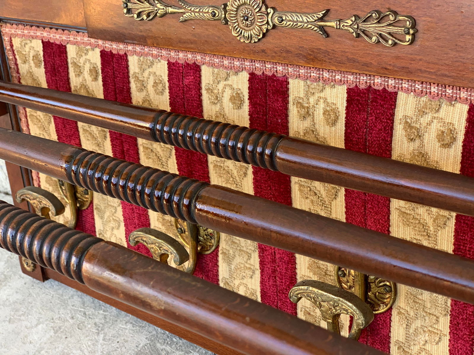 1950s Italian Design Midcentury Brass and Velvet Wall Coat Rack - 8