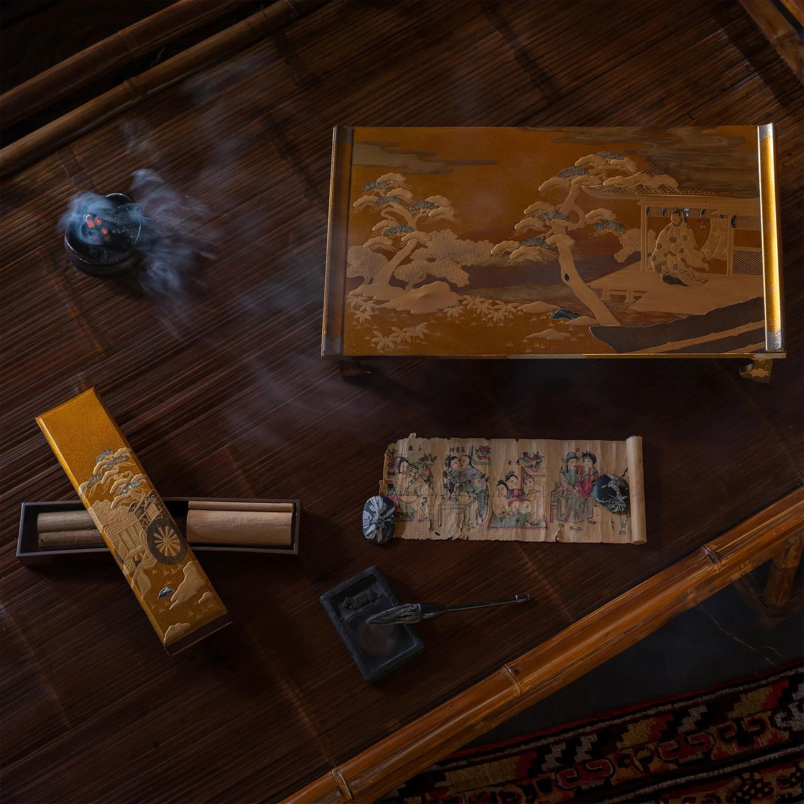 Japanese Meiji Gilt Lacquer Writing Desk & Poem Box - A Pair - 5