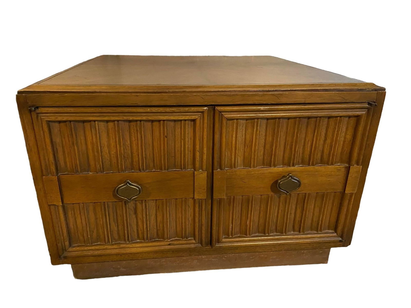 Mid-Century Modern Plaudit Side Table by Drexel - 2