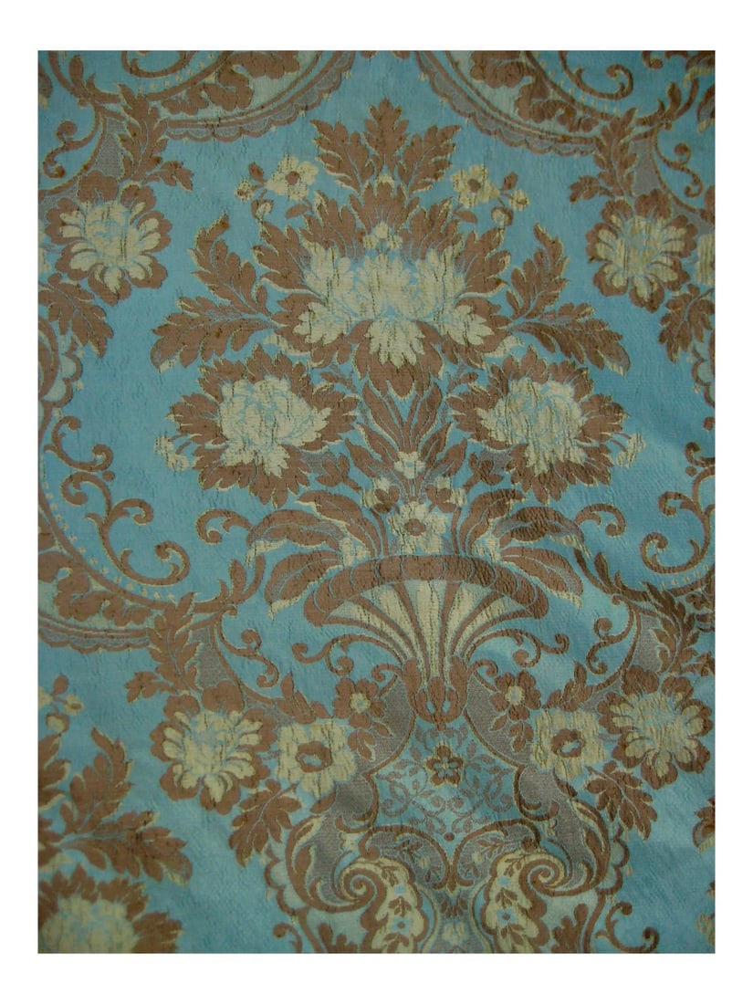 19th Century Large Italian Baroque Silk Fabric- 12 Yards Long Roll: Extraordinary quality in this large unused coupon of silk from Italie date from early 1800 hundreds it is in the most pure baroque style in it s opulence and luxury design and material, stunning