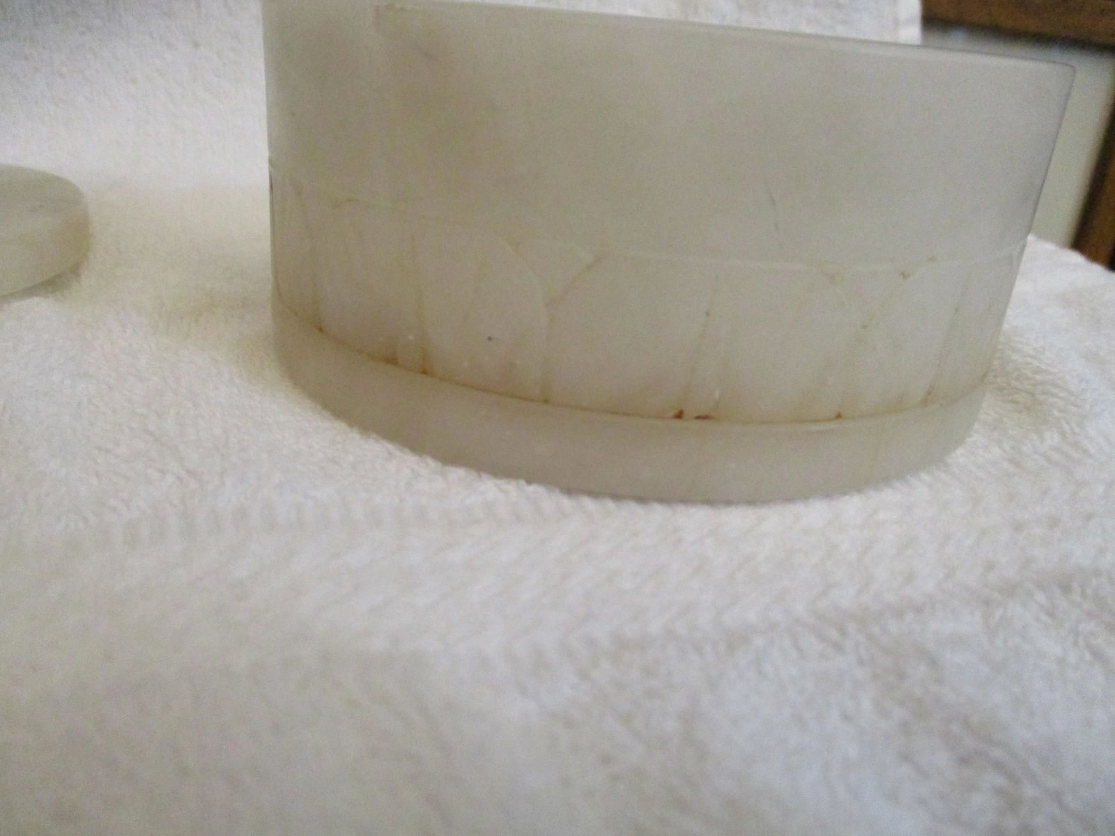 Vintage Art Deco Alabaster Powder Box - 6