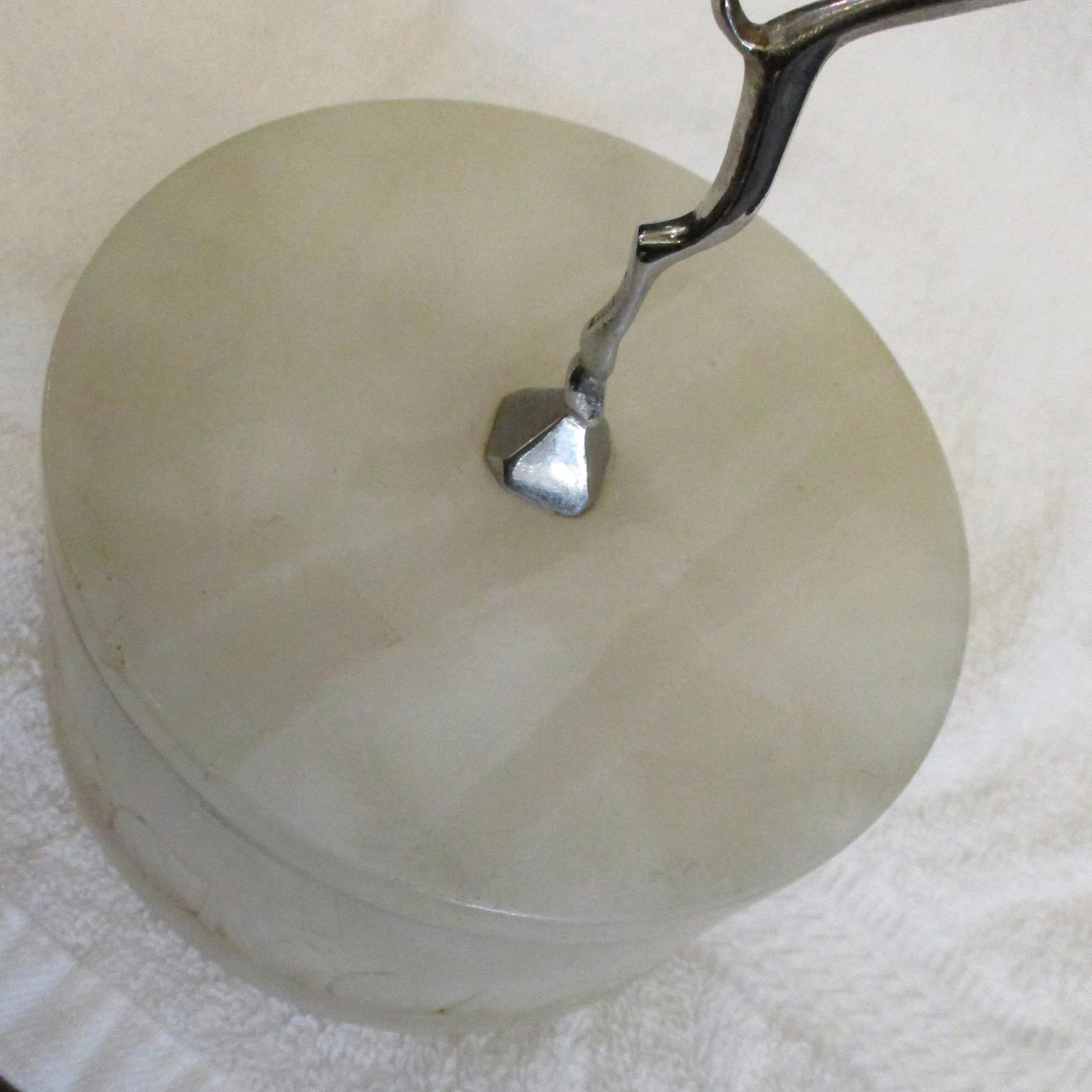 Vintage Art Deco Alabaster Powder Box - 8