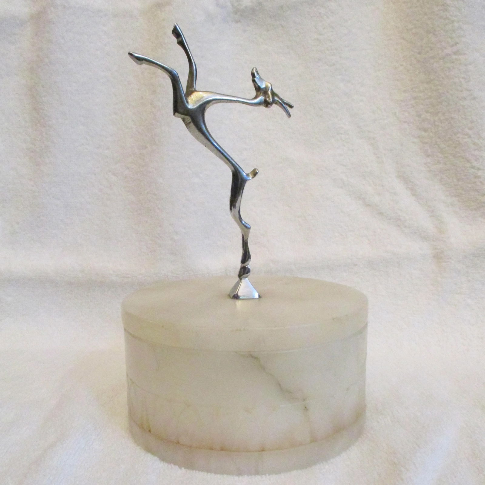 Vintage Art Deco Alabaster Powder Box - 9