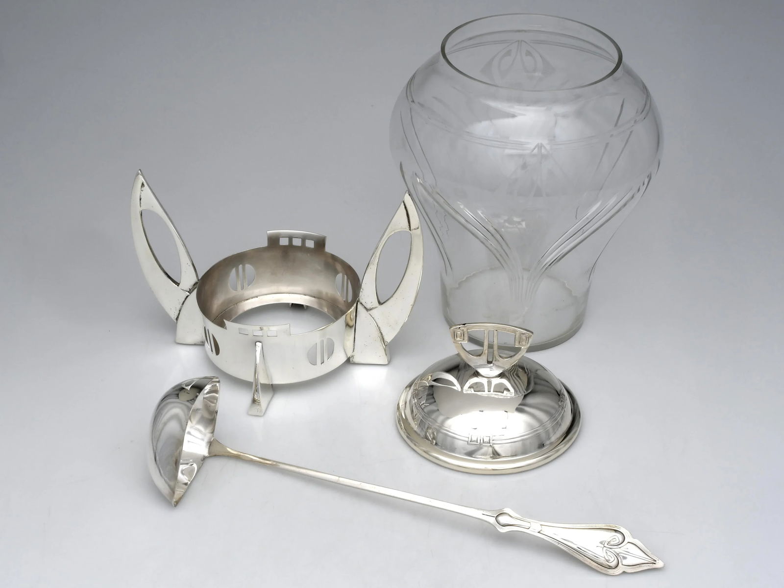 WMF Art Deco Covered Glass Punch Bowl With Silverplate Frame & Ladle, Circa 1925–1935 - 2