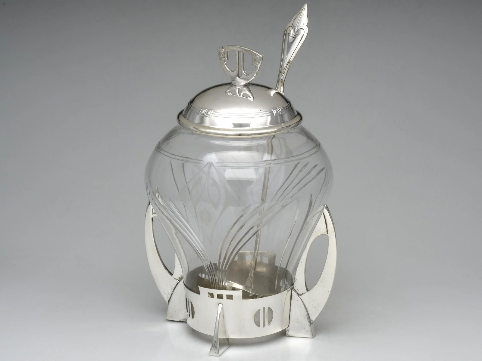 WMF Art Deco Covered Glass Punch Bowl With Silverplate Frame & Ladle, Circa 1925–1935 - 5