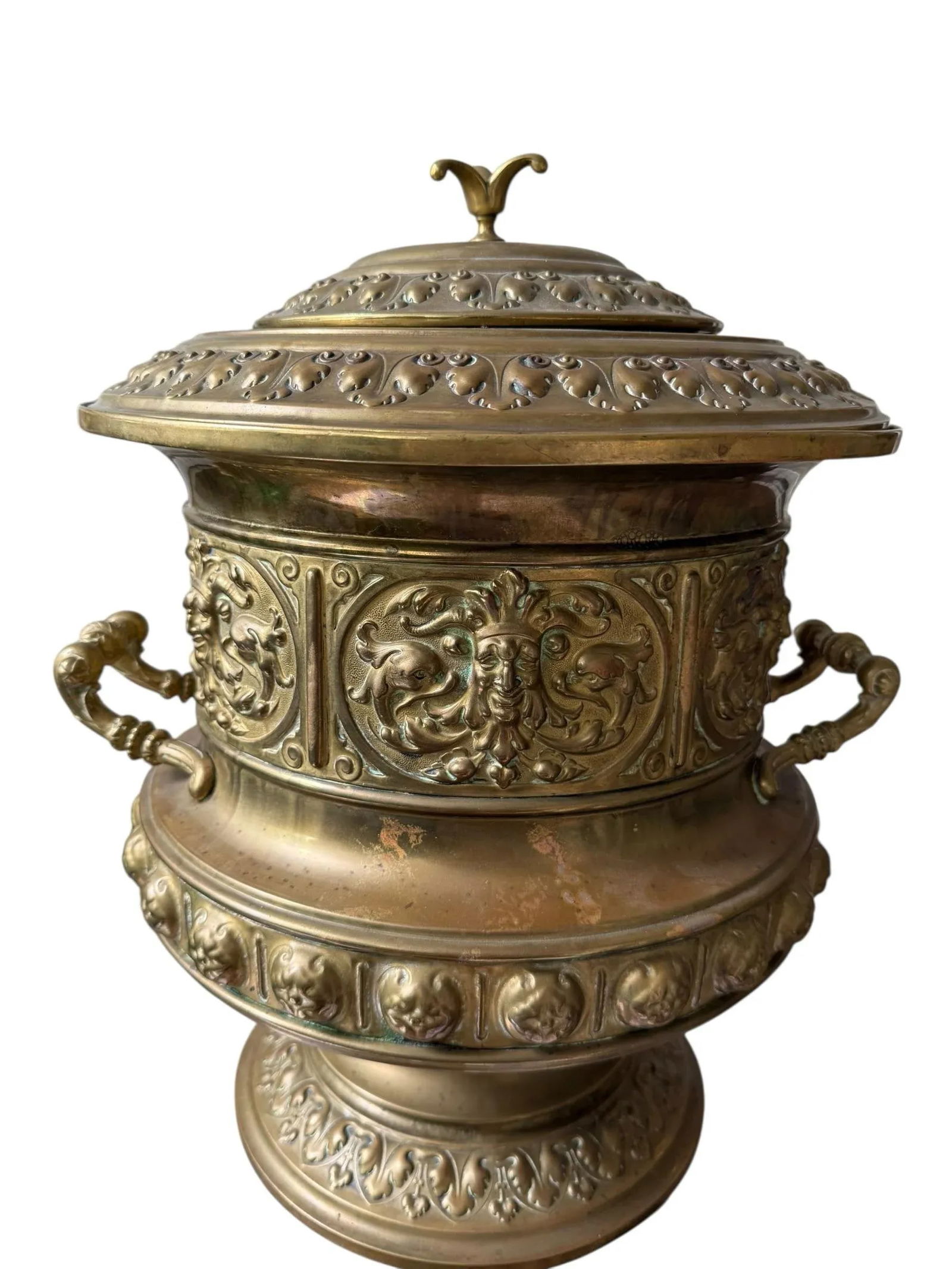 1910s Giant Antique Repousse Victorian Brass Bacchus Continental Style Lidded Ice Bucket Wine Cooler - 5