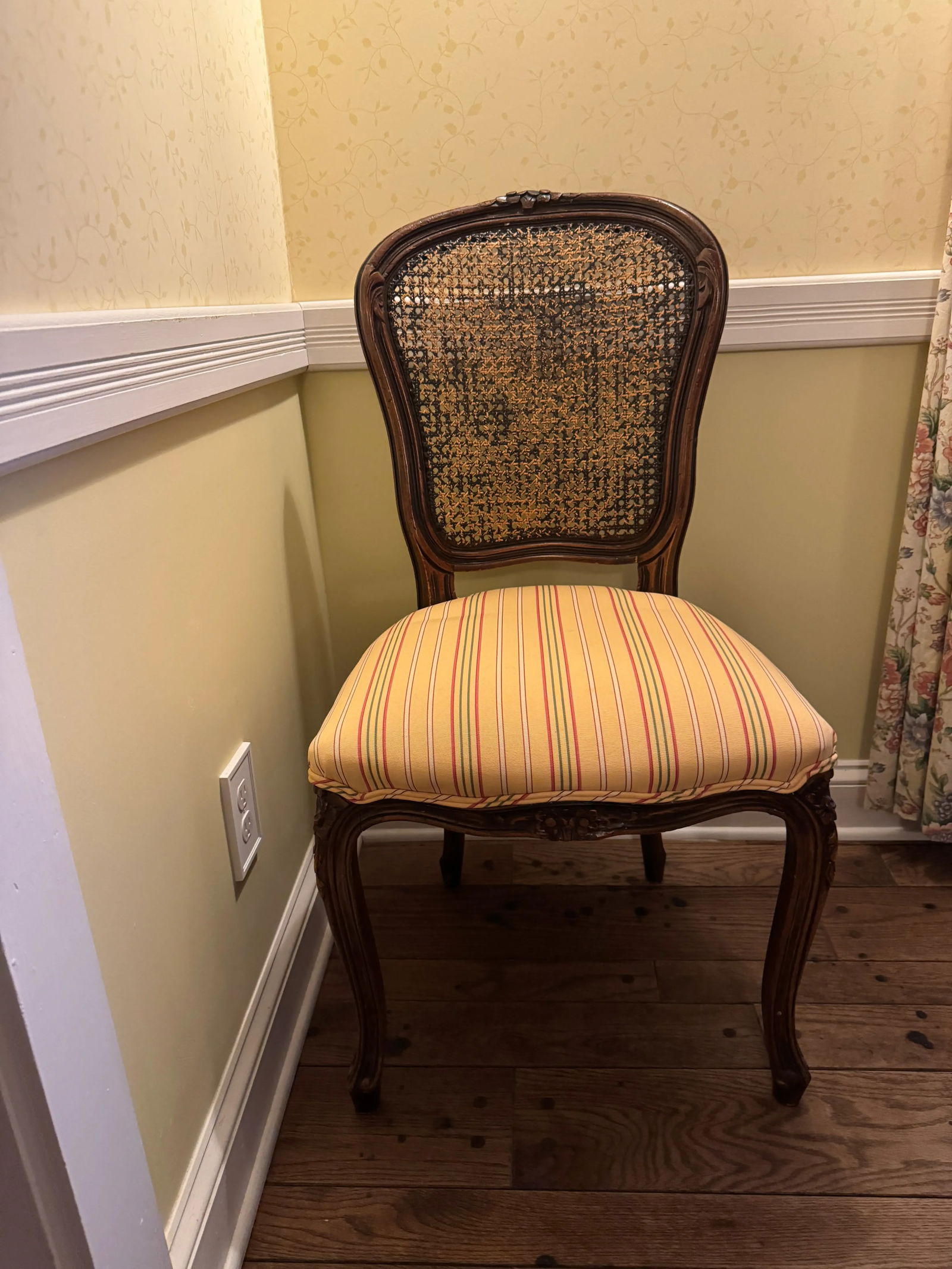 Pair of Late 19th-Century French Caned Side Chairs With Upholstered Seats - 2