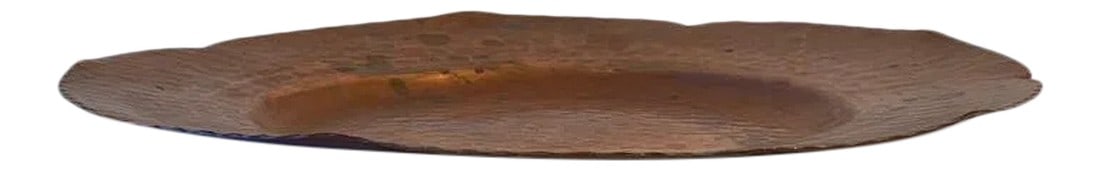 1945 Armenac Hairenian "Arts & Crafts" Style Copper Hammered Charger: Armenac Hairenian Vintage 1946 "Arts & Crafts" Style 10.25" Copper Hammered Charger - Signed "A. Hairenian 1946". Hairenian escaped the Armenia Genocide in 1916 making his way to San Francisco.