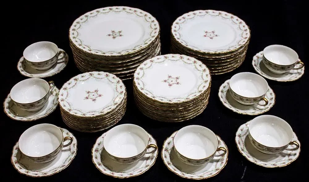 C. Ahrenfeldt Limoges France - China Service for 8 - 4