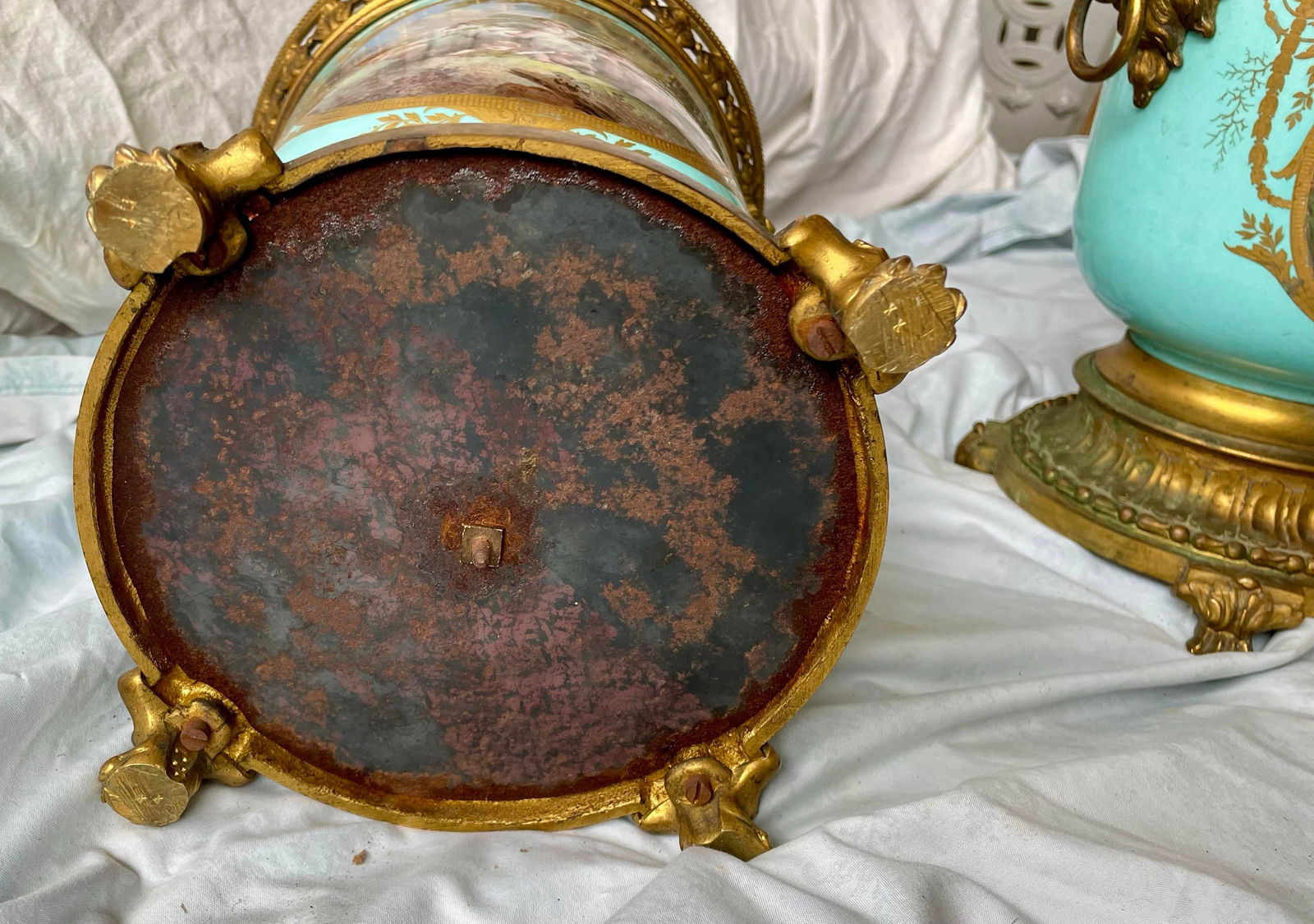 Early 20th Century Sevres Style Hand Painted Cherub Ceramic Gilt Metal Cache Pot a Pair - 11