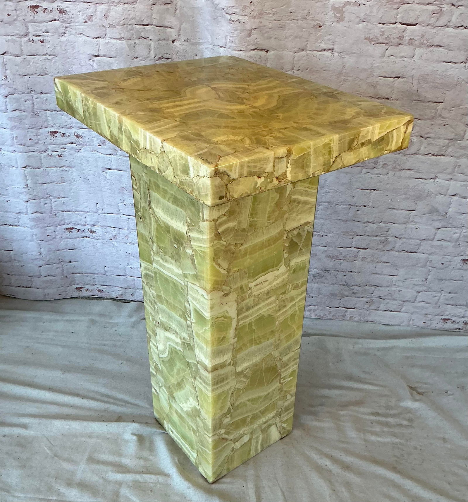Natural Onyx and Resin Pedestal by of Mueller of Mexico - 10
