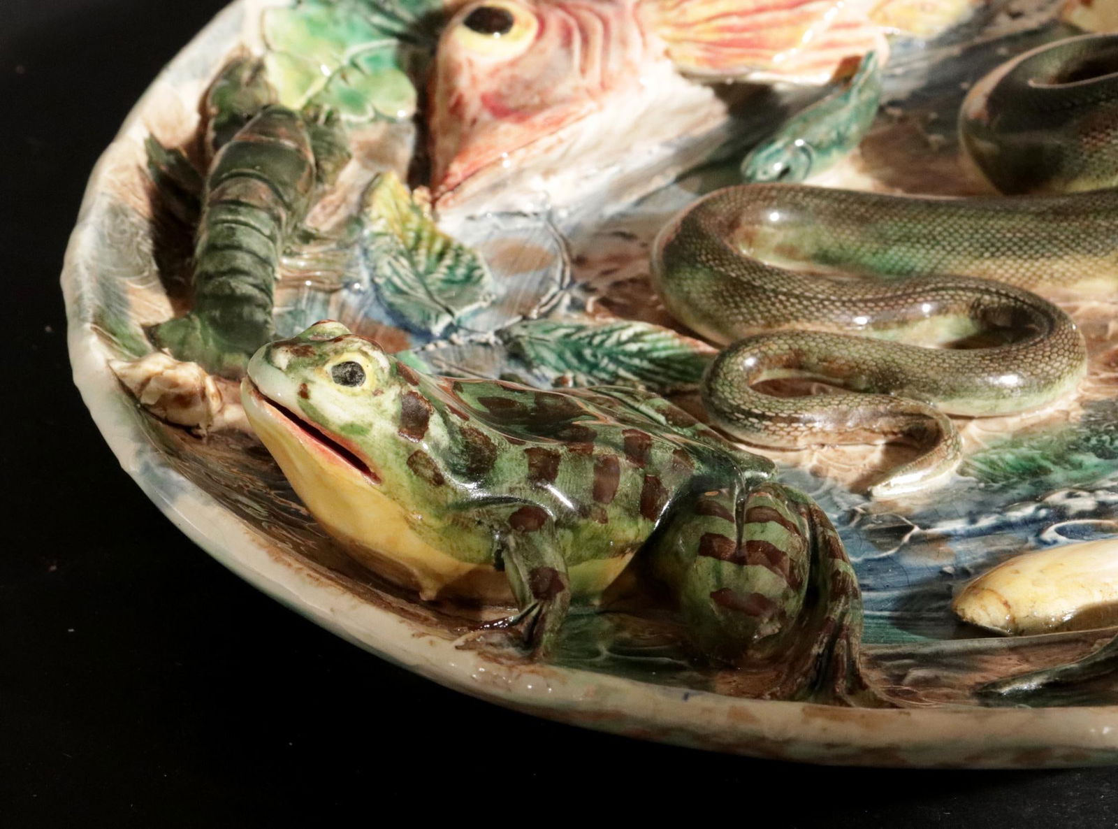 Late 19th Century French Majolica Palissy Dish, Longchamp - 4