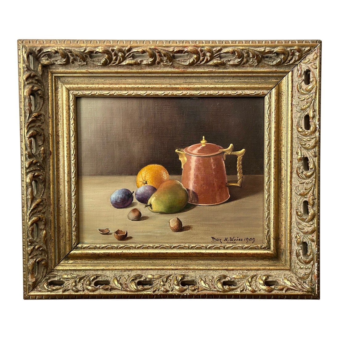 1959 Max H. Weiss Original Still Life Oil Painting – Fruit & Copper Teapot in Ornate Gold: 1959 Max H. Weiss Original Still Life Oil Painting – Fruit & Copper Teapot in Ornate Gold Carved Frame This exquisite original still life oil painting by artist Max H. Weiss, signed and dated