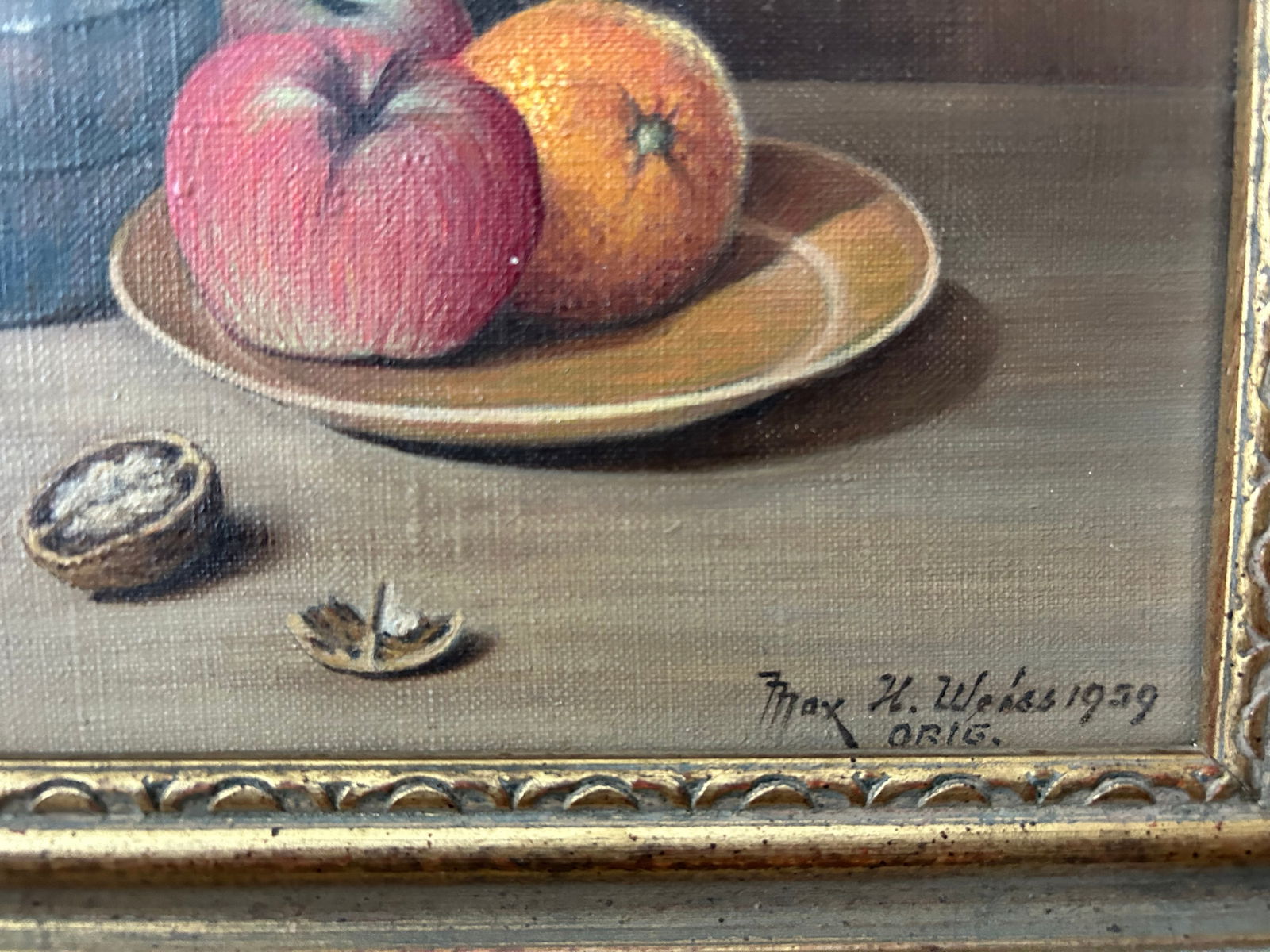 1959 H. Weiss Original Still Life Oil Painting – Fruit, Pewter Jug & Walnuts in Ornate Gold - 4