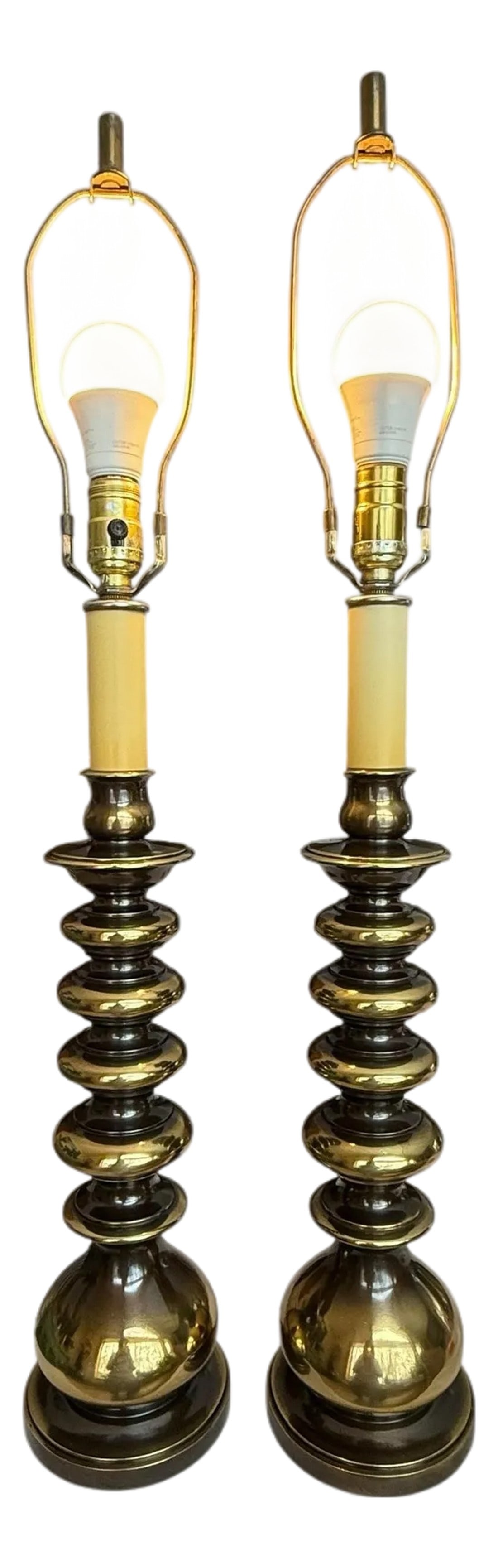 Vintage Pair Hollywood Regency Solid Brass Stacked Disc Ring Lamps: Vintage Pair of Heavy Solid Brass Stacked Disc Table Lamps Hollywood Regency Style Circa 1950-60's Heavy solid brass and visually captivating accents pieces for your home or office. Excellent