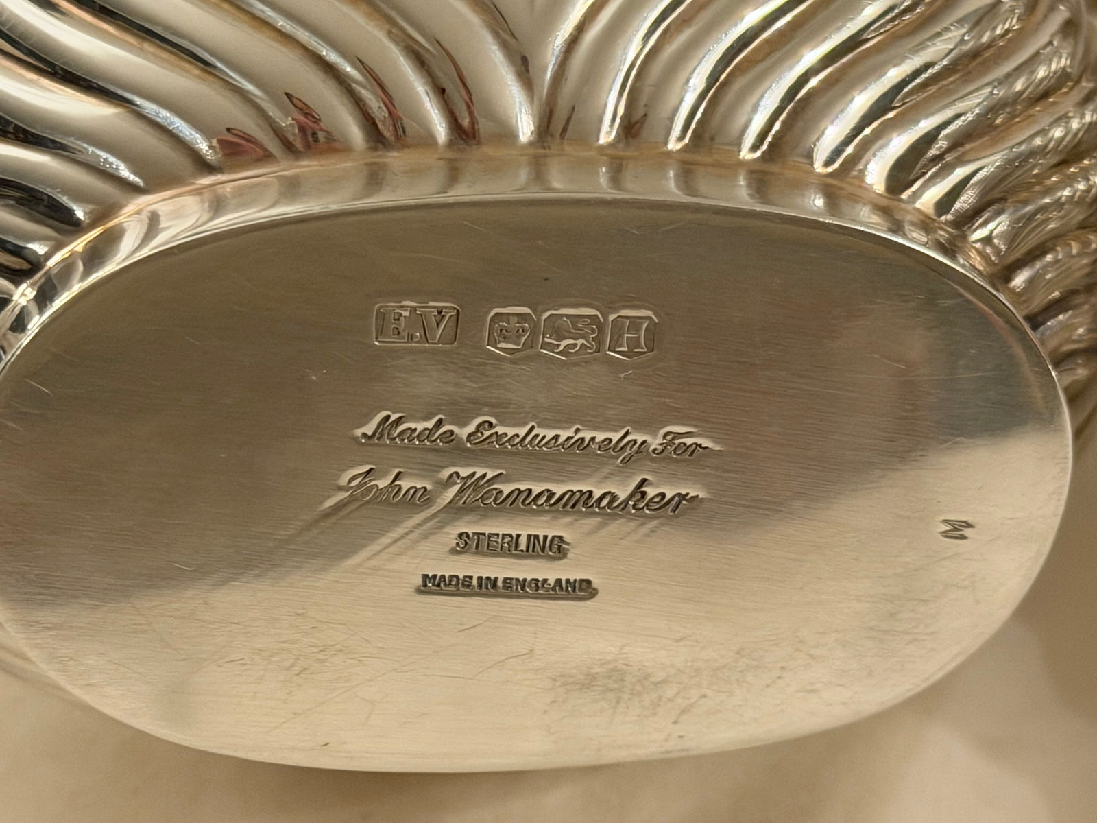 Antique English Sterling Silver Tea & Coffee Set – Made for John Wanamaker, 2365g - 10