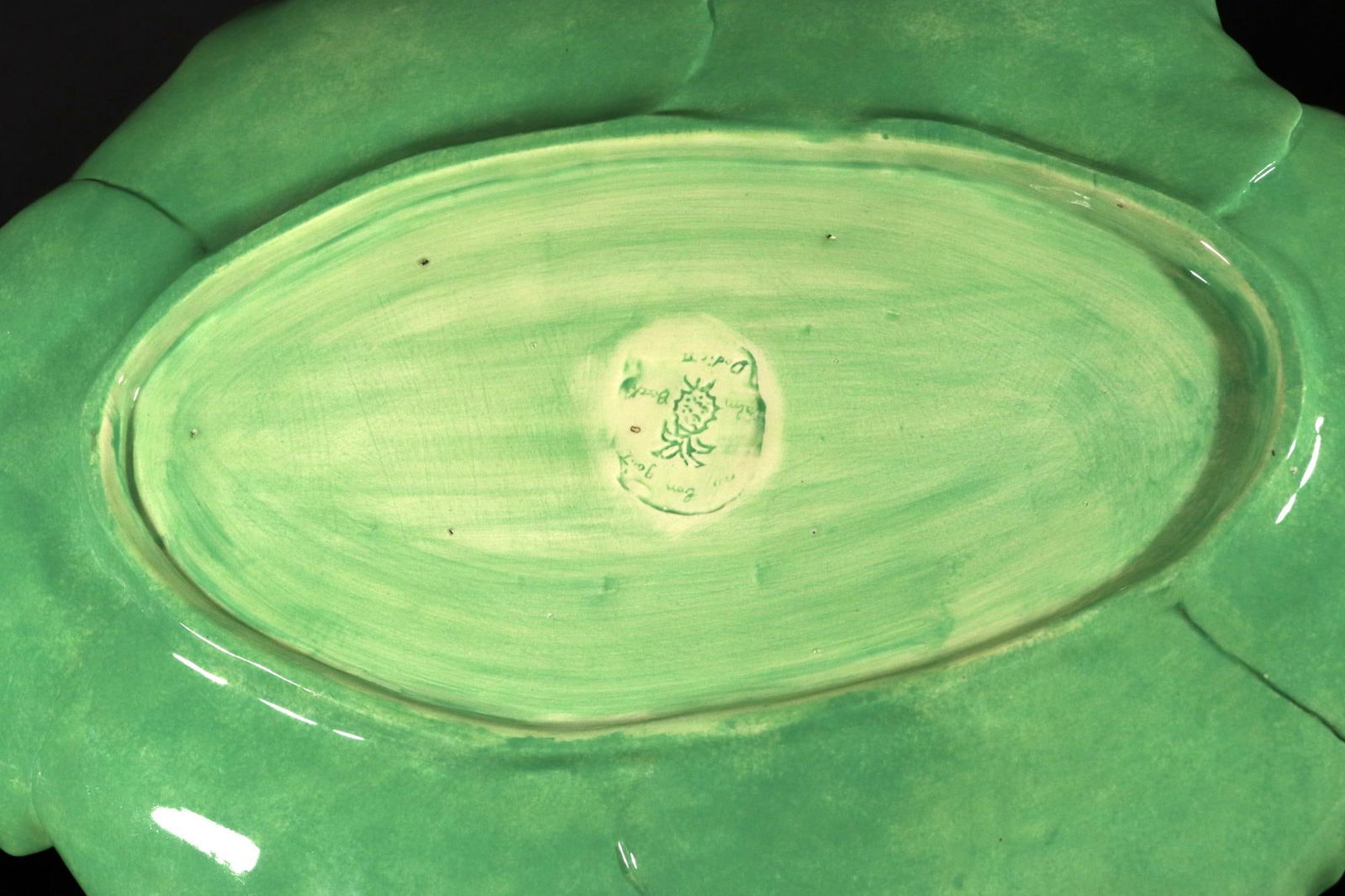 Late 20th Century Dodie Thayer Trompe l'Oeil Lettuce Ware Platter - 12