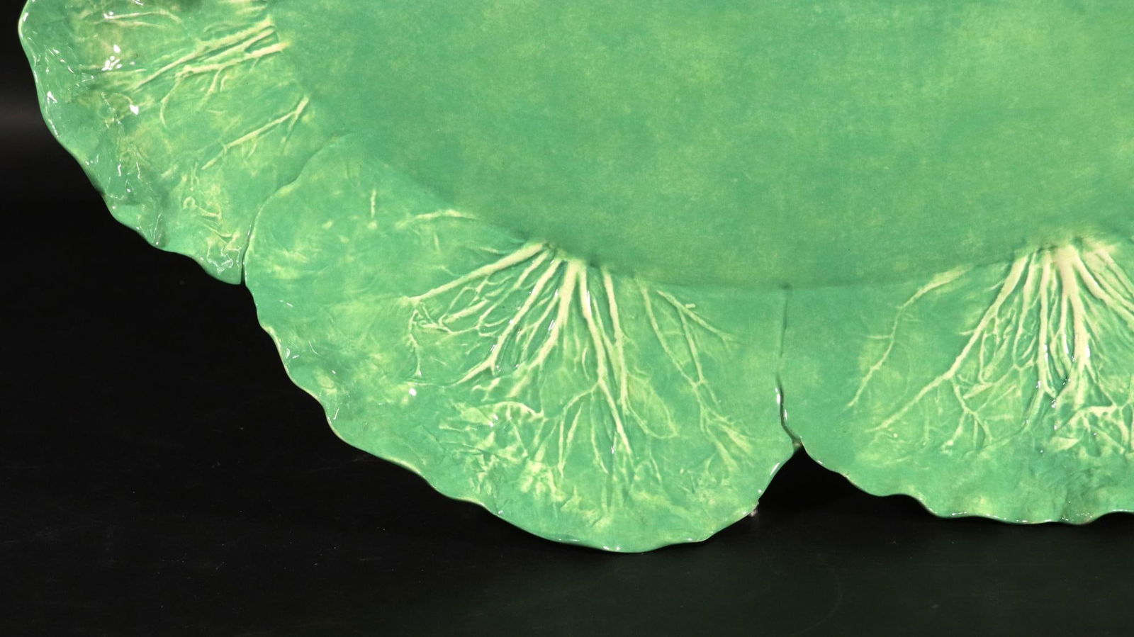 Late 20th Century Dodie Thayer Trompe l'Oeil Lettuce Ware Platter - 2