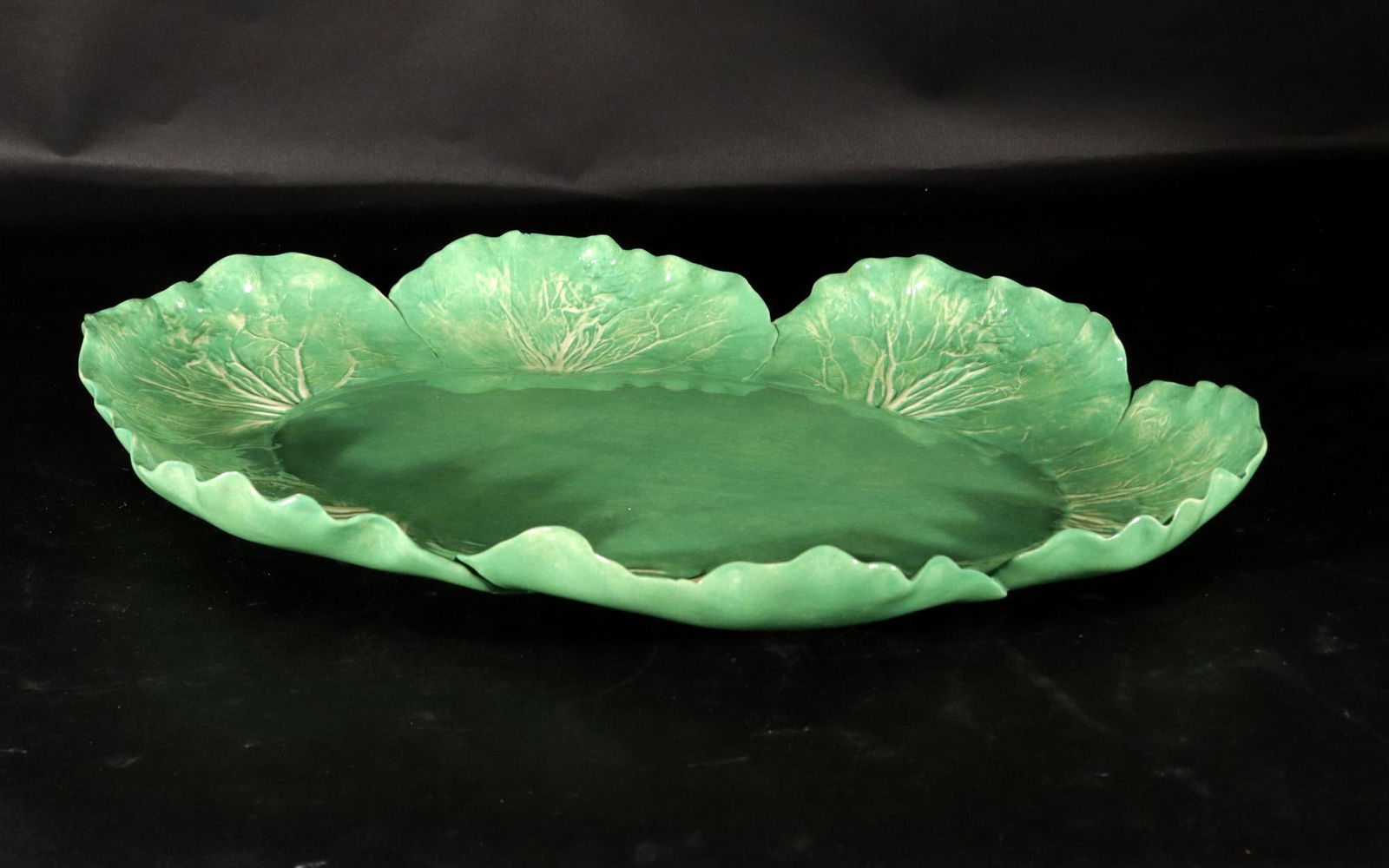 Late 20th Century Dodie Thayer Trompe l'Oeil Lettuce Ware Platter - 5
