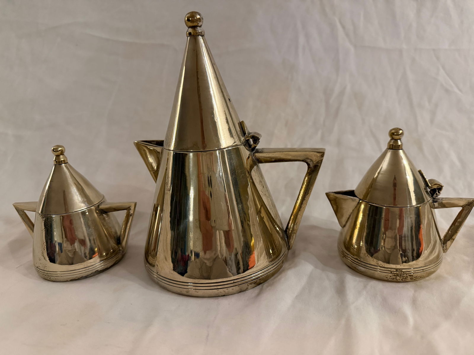 Mid 20th Century Art Deco Silver-Tone Metal Tea Set – Teapot, Sugar Pot & Milk Pot, 3-Piece - 2