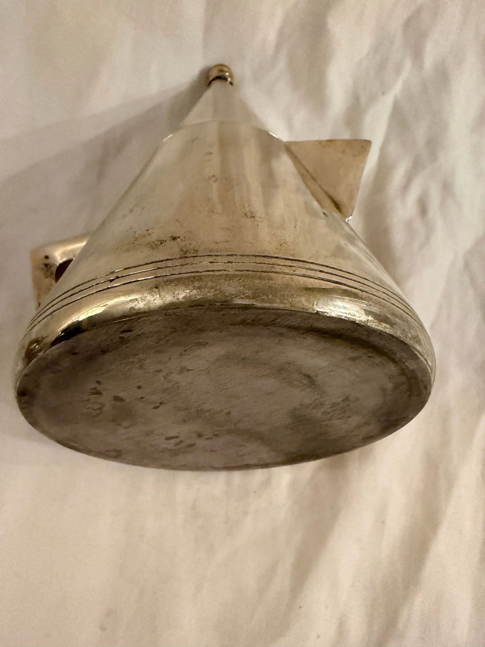 Mid 20th Century Art Deco Silver-Tone Metal Tea Set – Teapot, Sugar Pot & Milk Pot, 3-Piece - 5