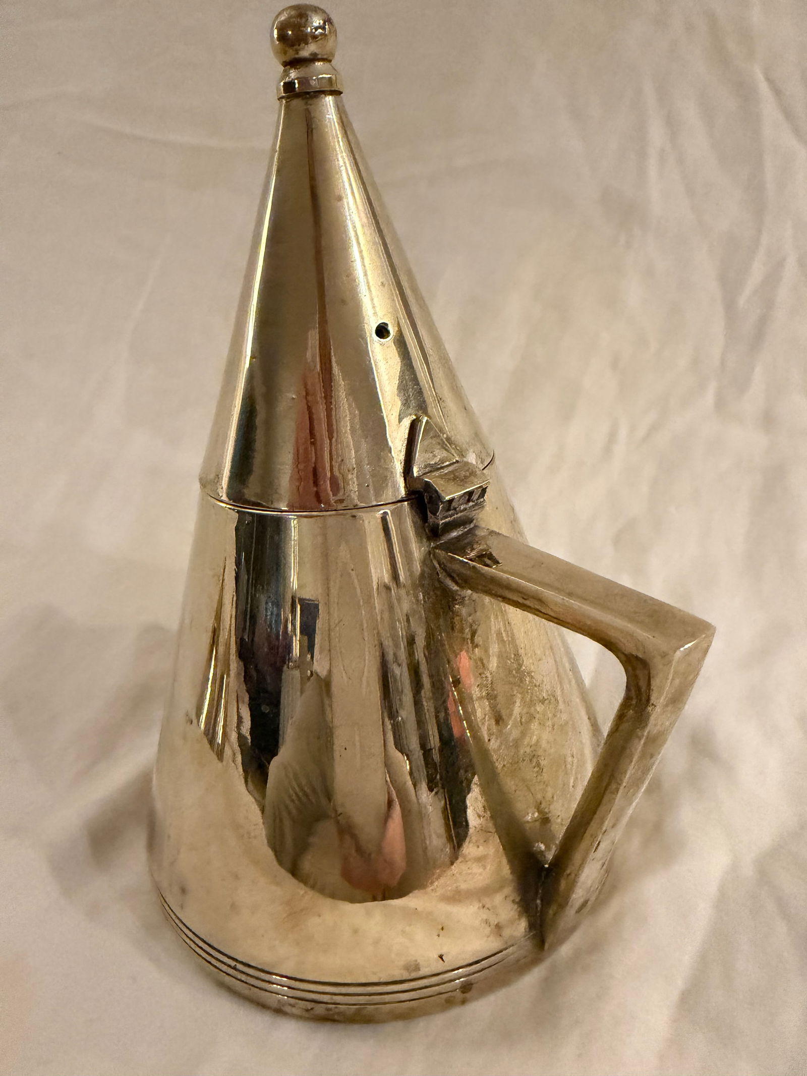 Mid 20th Century Art Deco Silver-Tone Metal Tea Set – Teapot, Sugar Pot & Milk Pot, 3-Piece - 6