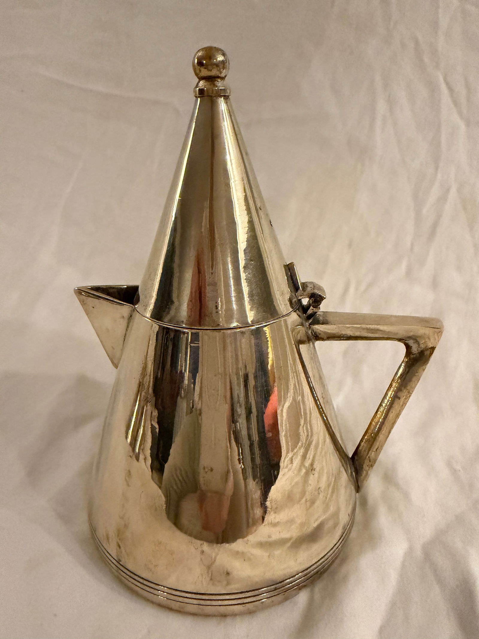 Mid 20th Century Art Deco Silver-Tone Metal Tea Set – Teapot, Sugar Pot & Milk Pot, 3-Piece - 8